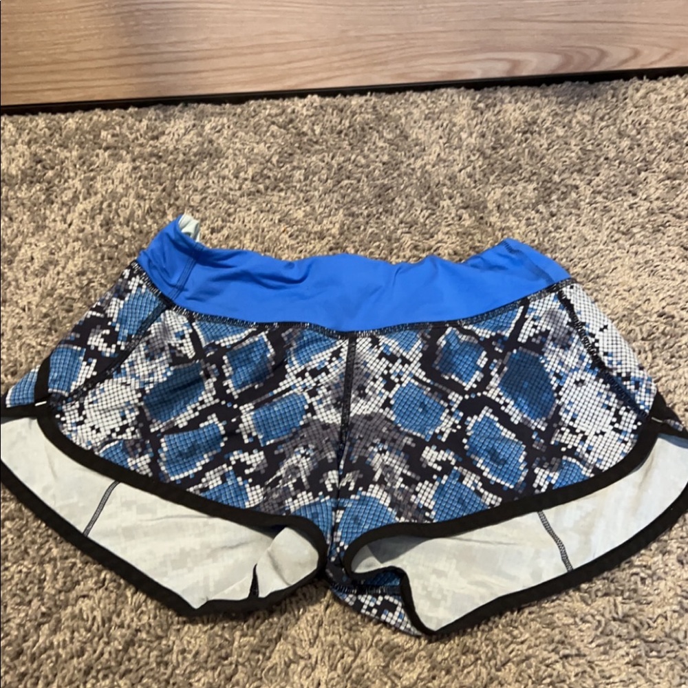 RARE lululemon shorts 2.5inch
